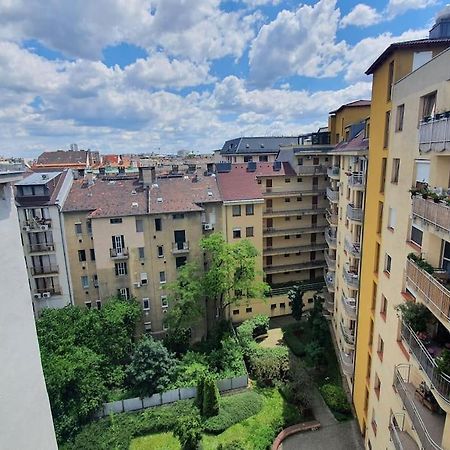 Master Apartment With Air Condition And Separated Rooftop Terrace Boedapest Buitenkant foto