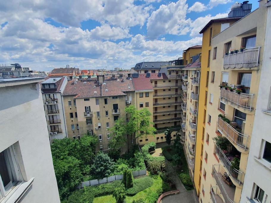 Master Apartment With Air Condition And Separated Rooftop Terrace Boedapest Buitenkant foto